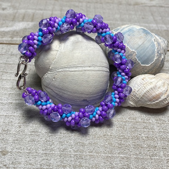 Purple twist crocheted bracelet - Picture 5 of 5